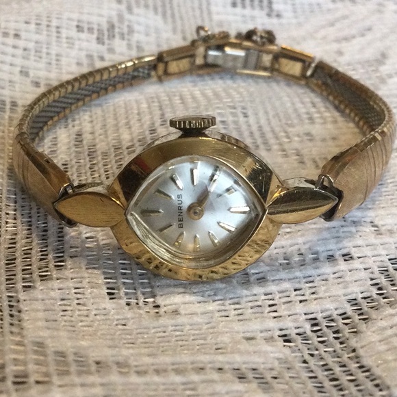 Vintage Benrus Ladies Watch main image 8
